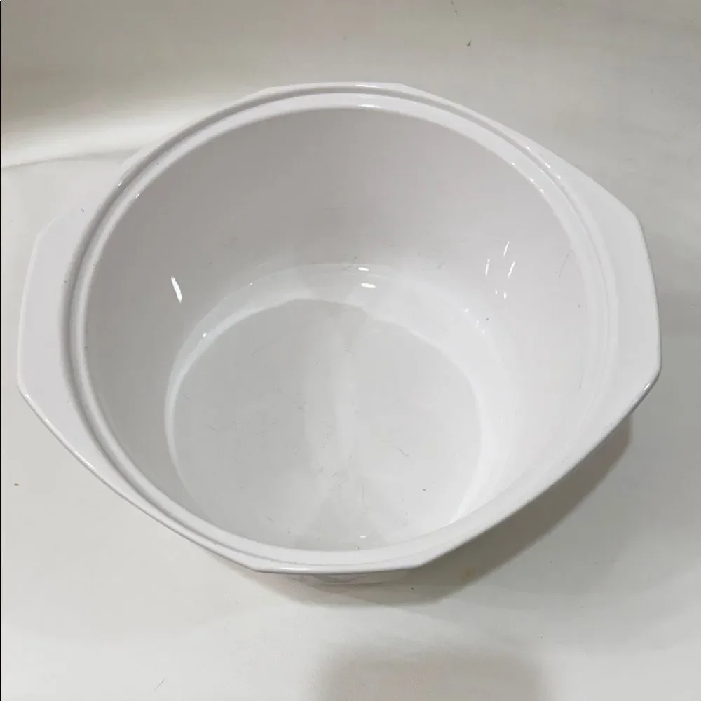 Studio Nova White Casserole Dish  Vibrant Floral Accents Clear Glass Lid Japan